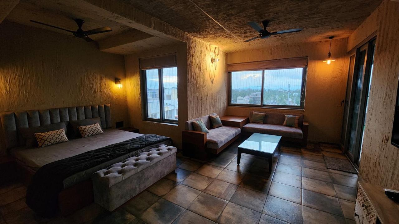 Revanta Studio Flat Колхапур Экстерьер фото